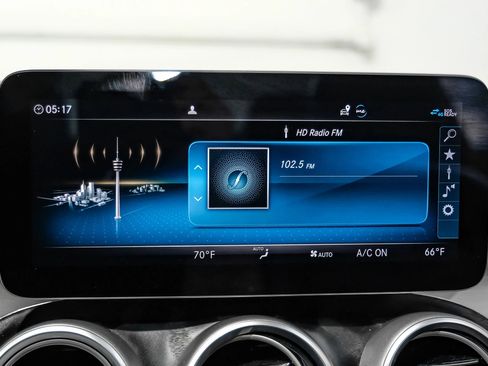 Used 2020 Mercedes-Benz C 300 Sedan image 29