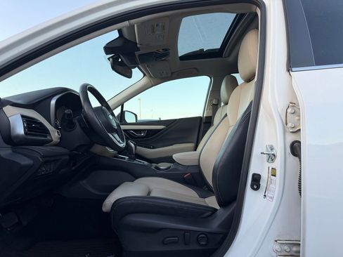 Used 2024 Subaru Outback Limited AWD/4WD image 3