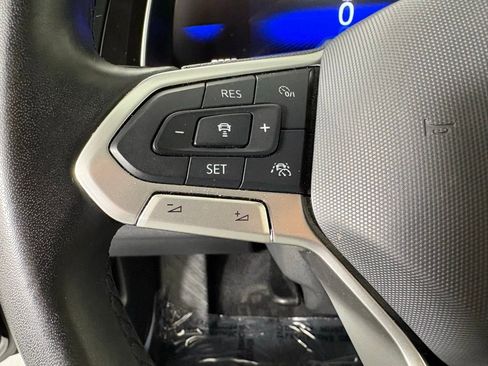 Used 2024 Volkswagen Jetta SE FWD image 24