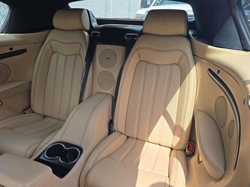 Used 2011 Maserati GranTurismo Convertible RWD image 10