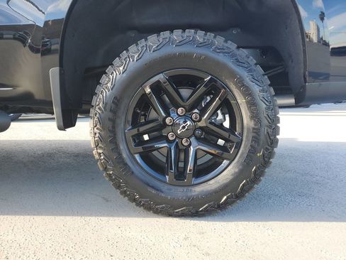 New 2026 Chevrolet Silverado 1500 Custom Trail Boss w/ LPO, Dark Essentials Package image 5