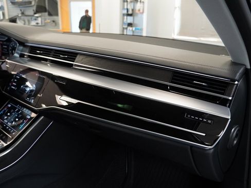 Used 2022 Audi A8 L 3.0T image 44