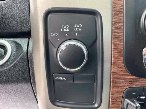 Used 2013 RAM 2500 Laramie w/ Convenience Group AWD/4WD image 18