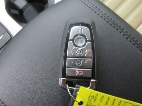 New 2024 Ford Edge SEL w/ Convenience Package image 40