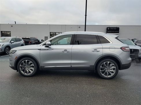 Used 2022 Lincoln Nautilus Reserve image 4