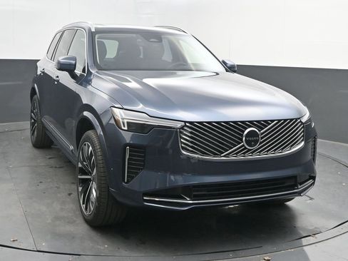 New 2026 Volvo XC90 B6 Plus image 1