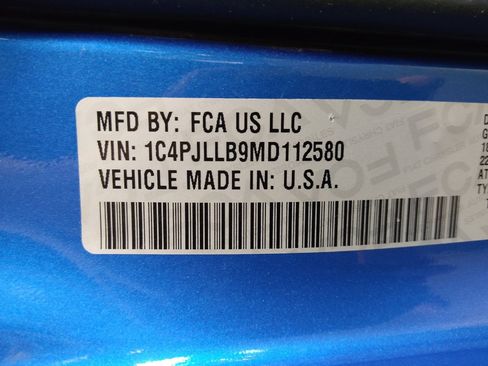Used 2021 Jeep Cherokee Latitude Plus FWD image 33