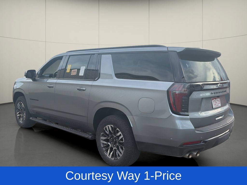 Used 2025 Chevrolet Suburban Z71 AWD/4WD image 6