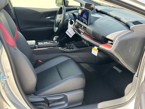 New 2026 Toyota Prius Plug-In Hybrid FWD image 10