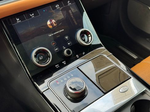 Used 2019 Land Rover Range Rover Velar R-Dynamic SE image 39