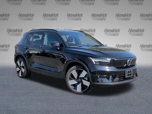 Used 2024 Volvo XC40 Recharge Ultimate w/ Protection Package Premier image 2