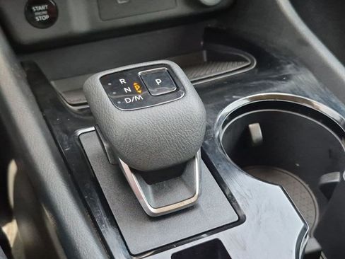 Used 2024 Nissan Rogue S AWD/4WD image 11
