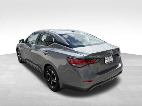 Used 2025 Nissan Sentra SV FWD image 11