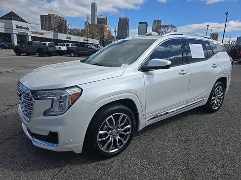 Used 2023 GMC Terrain Denali w/ Denali Premium Package image 7