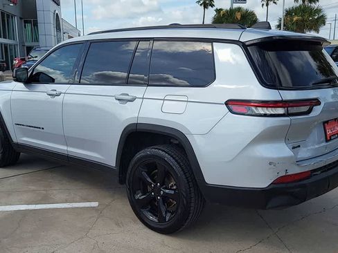 Certified 2024 Jeep Grand Cherokee L Limited w/ Black Appearance Package AWD/4WD image 6