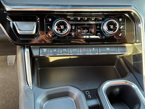 New 2026 GMC Sierra 3500 Denali Ultimate w/ LPO, Black Badging Package image 32