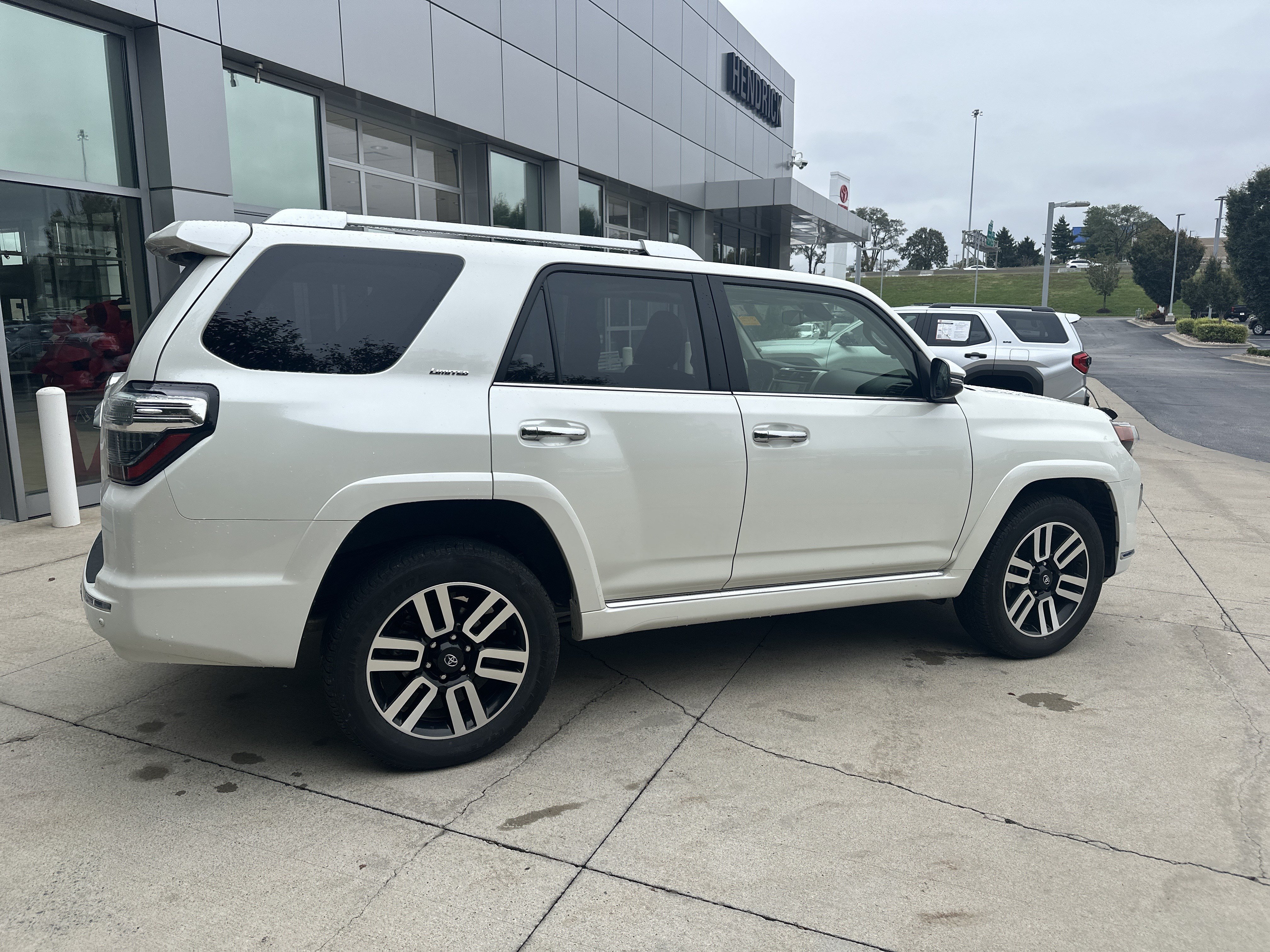 Used 2023 Toyota 4Runner Limited AWD/4WD image 10