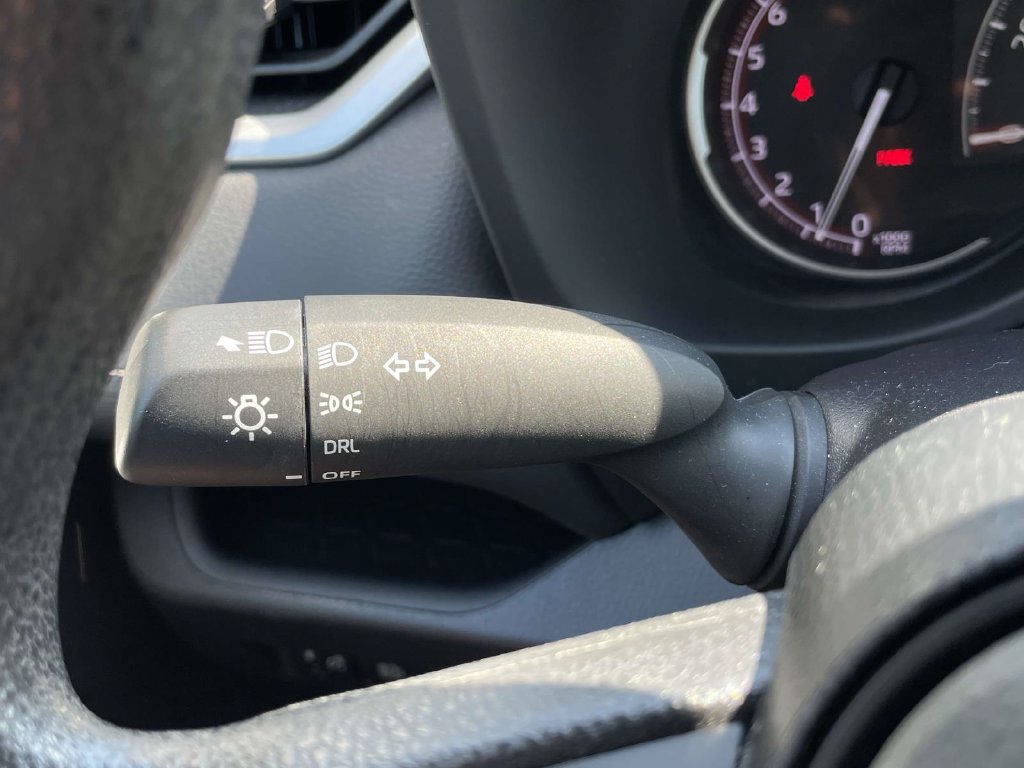 Used 2025 Toyota RAV4 LE FWD image 30