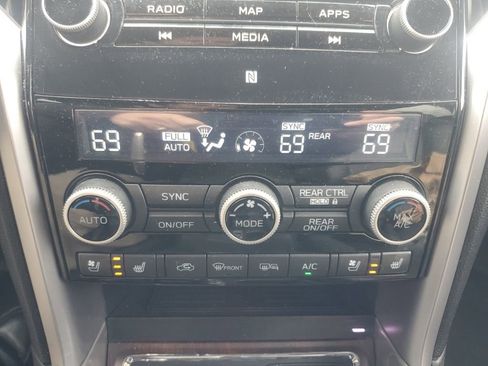 Used 2021 Subaru Ascent Touring image 29