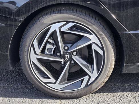 New 2025 Hyundai Sonata SEL image 9