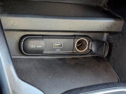 Used 2021 Kia Soul S image 25