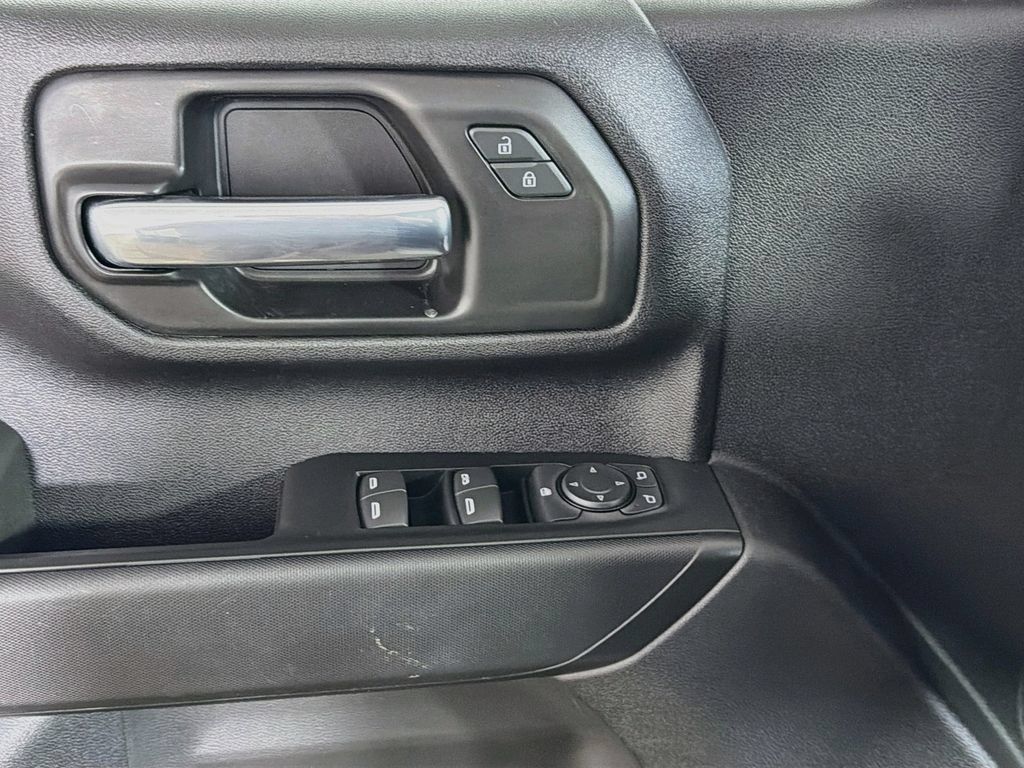 Used 2025 Chevrolet Silverado 2500 Custom w/ Custom Convenience Package AWD/4WD image 17