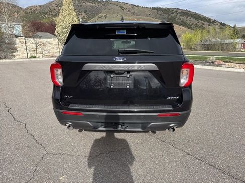 Certified 2022 Ford Explorer XLT w/ Equipment Group 202A AWD/4WD image 6