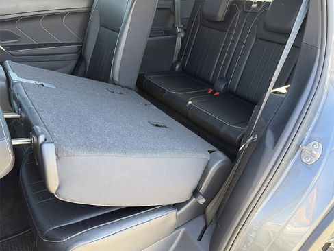 Certified 2024 Volkswagen Tiguan SE R-Line image 23