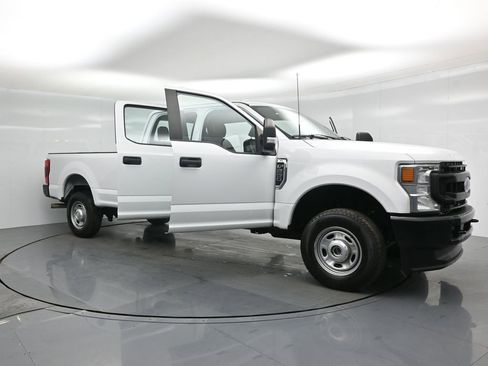 Certified 2022 Ford F250 XL w/ Power Equipment Group image 29