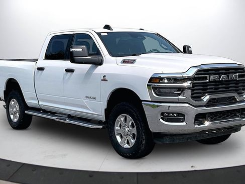 Used 2025 RAM 2500 Big Horn AWD/4WD image 2