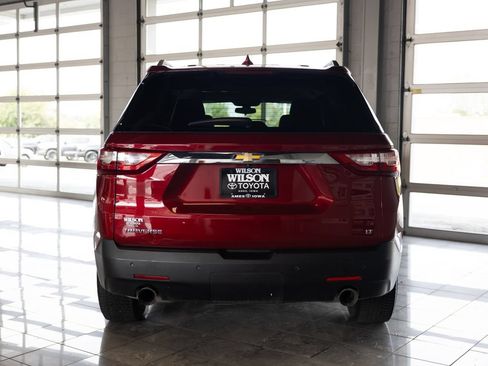 Used 2020 Chevrolet Traverse LT FWD image 4