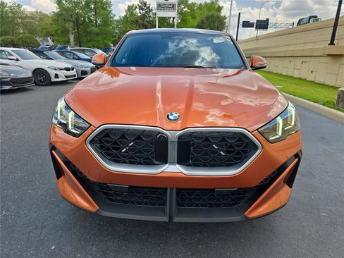 Used 2025 BMW X2 xDrive28i AWD/4WD image 2