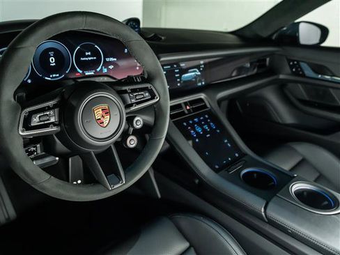 New 2026 Porsche Taycan GTS image 4