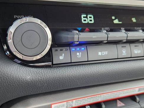 New 2026 Toyota Tundra Limited AWD/4WD image 15