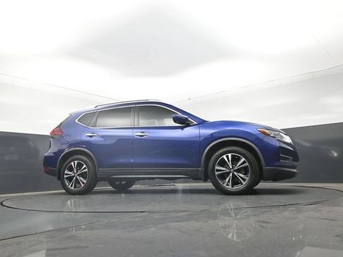 Used 2020 Nissan Rogue SV w/ Premium Package FWD image 31
