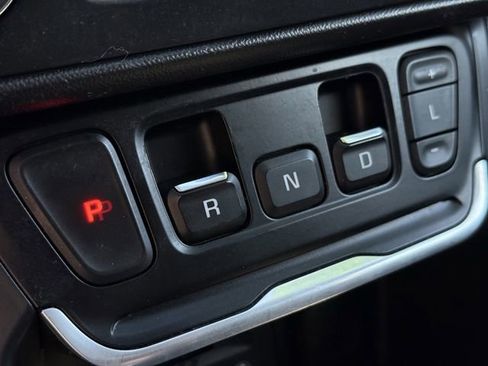 Used 2020 GMC Terrain SLT image 27