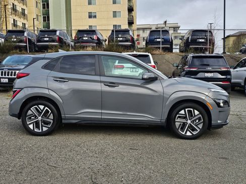 Used 2023 Hyundai Kona SE w/ Cargo Package image 8