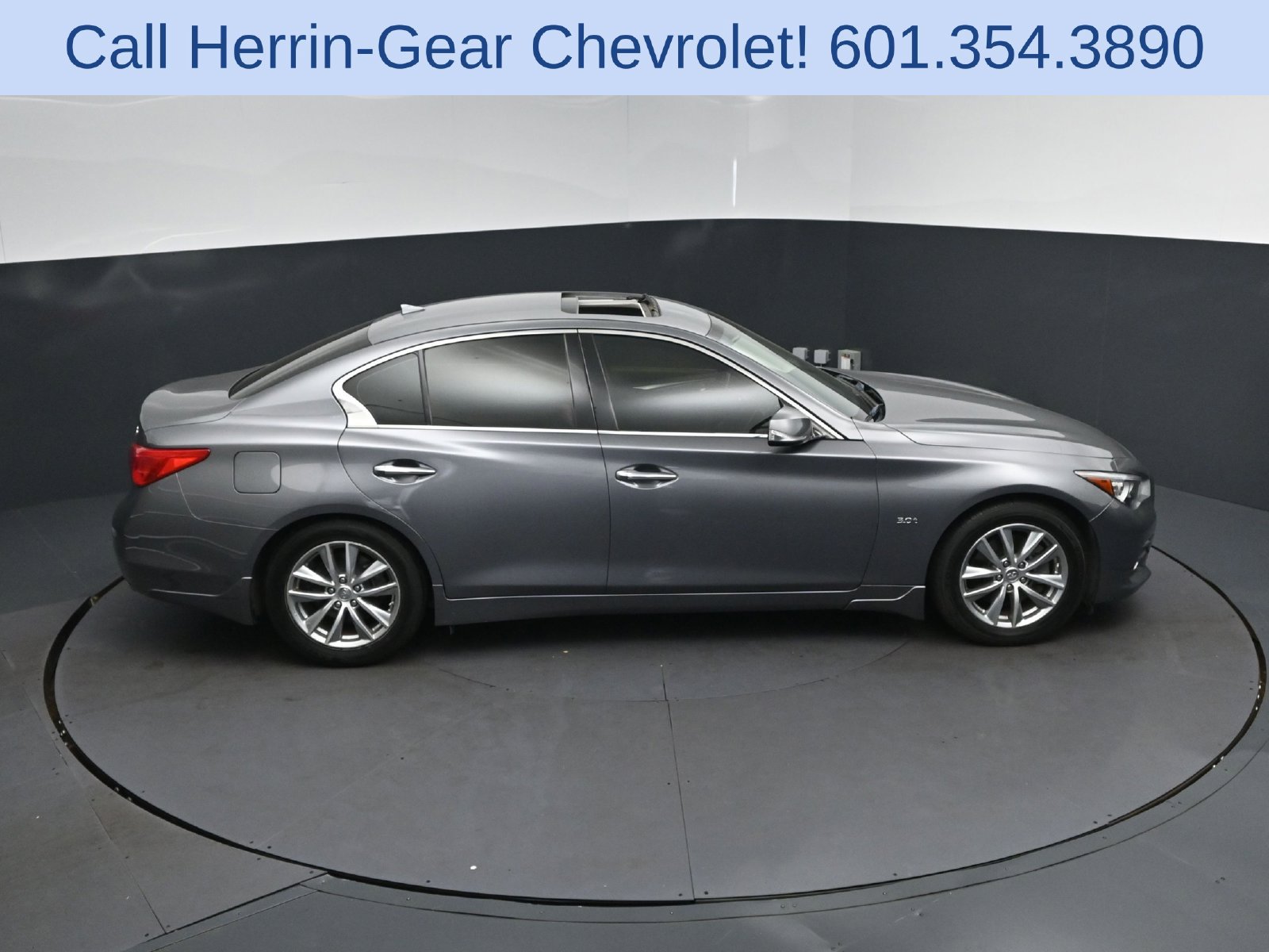Used 2017 INFINITI Q50 3.0t Premium w/ 3.0T Premium Plus Package RWD image 35