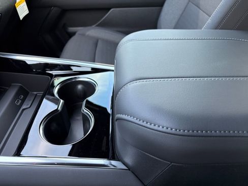 New 2026 Chevrolet Suburban LS image 2