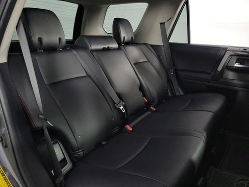 Used 2023 Toyota 4Runner TRD Off-Road Premium w/ Moonroof Package AWD/4WD image 17