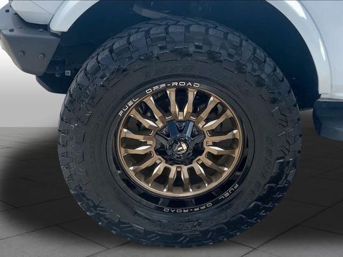 Used 2023 Ford Bronco Outer Banks w/ Sasquatch Package AWD/4WD image 10