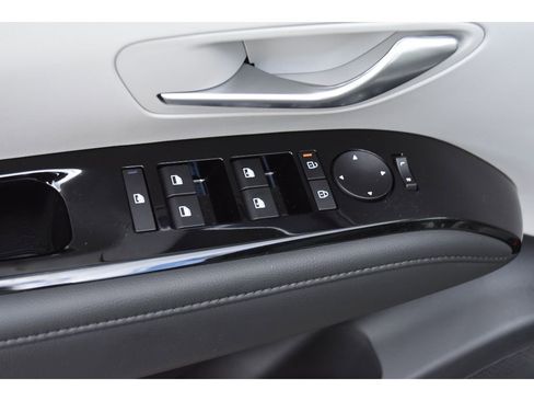 New 2025 Hyundai Tucson Limited image 19