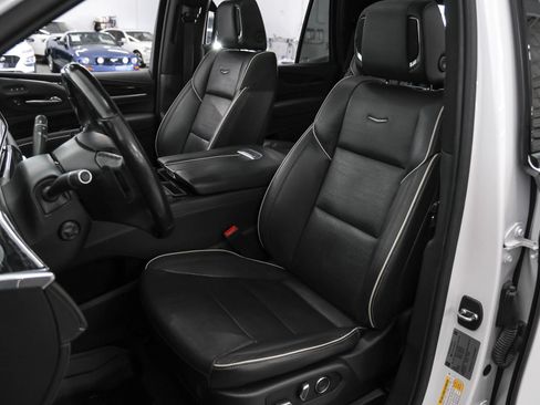Used 2021 Cadillac Escalade Sport RWD image 28