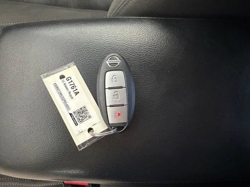 Used 2016 Nissan Rogue SV AWD/4WD image 38