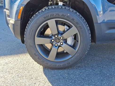 New 2026 Land Rover Defender 110 S image 2