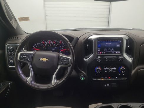 Used 2022 Chevrolet Silverado 1500 LT AWD/4WD image 22