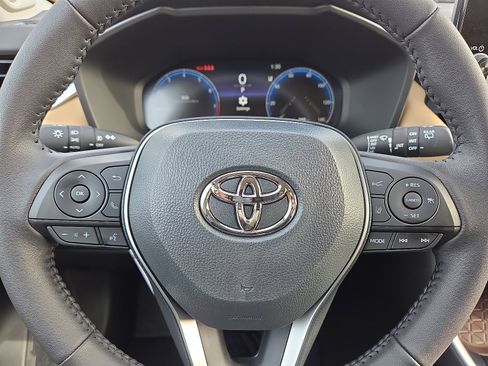 New 2025 Toyota RAV4 Limited image 14