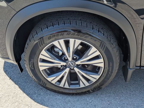 Used 2023 Nissan Rogue SV AWD/4WD image 13