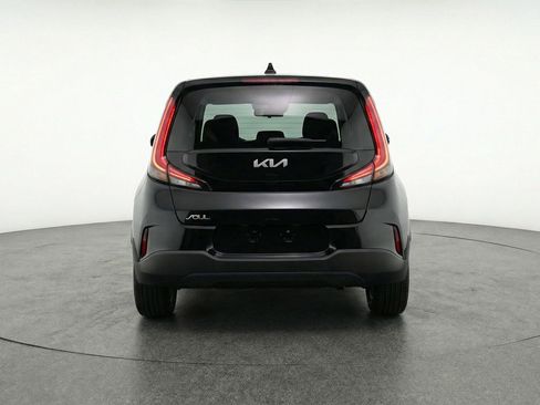 Used 2025 Kia Soul LX w/ LX Technology Package FWD image 7