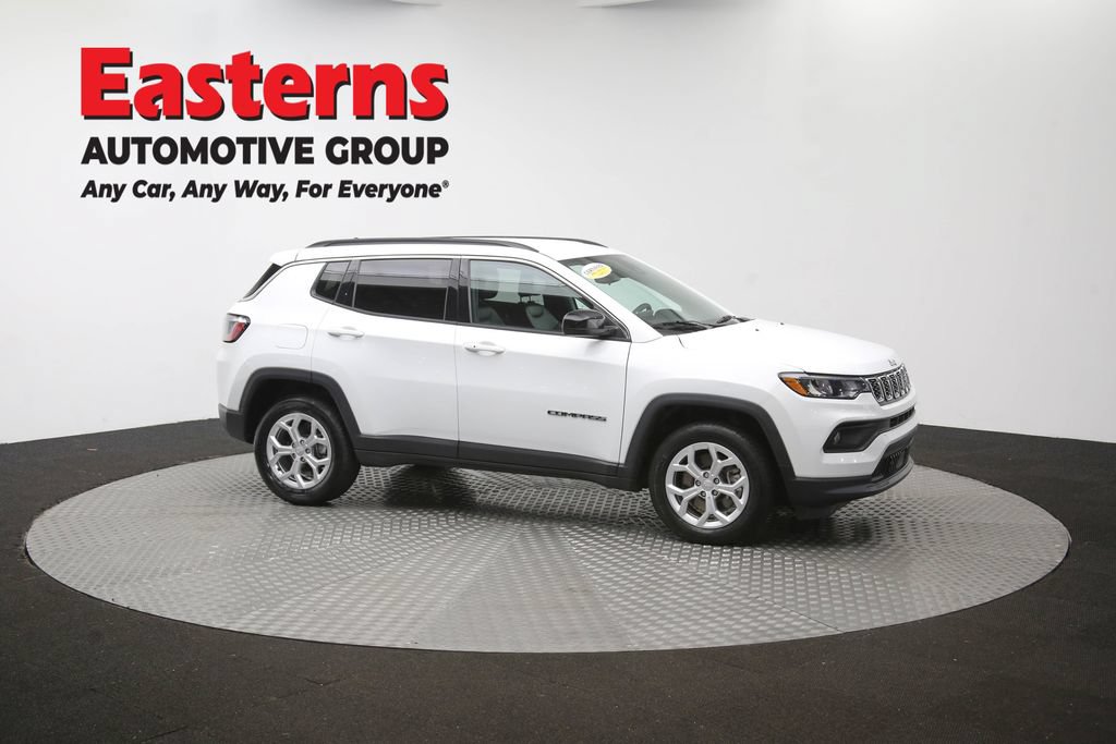 Used 2024 Jeep Compass Latitude AWD/4WD image 44